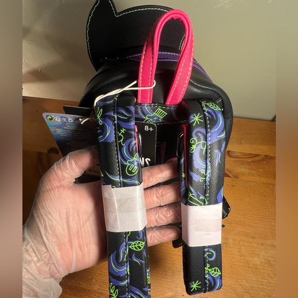 Disney Villains x Loungefly Dr Facilius Glow in the dark bag NWT - Picture 2 of 16